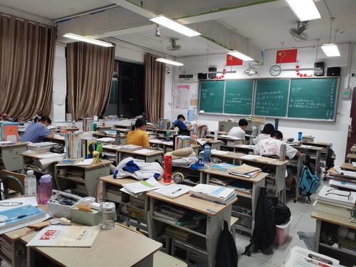 學不迷茫 分秒拼搶 一位高三教師的900天高考備戰(zhàn)歷程與6.18教育活動策劃實錄